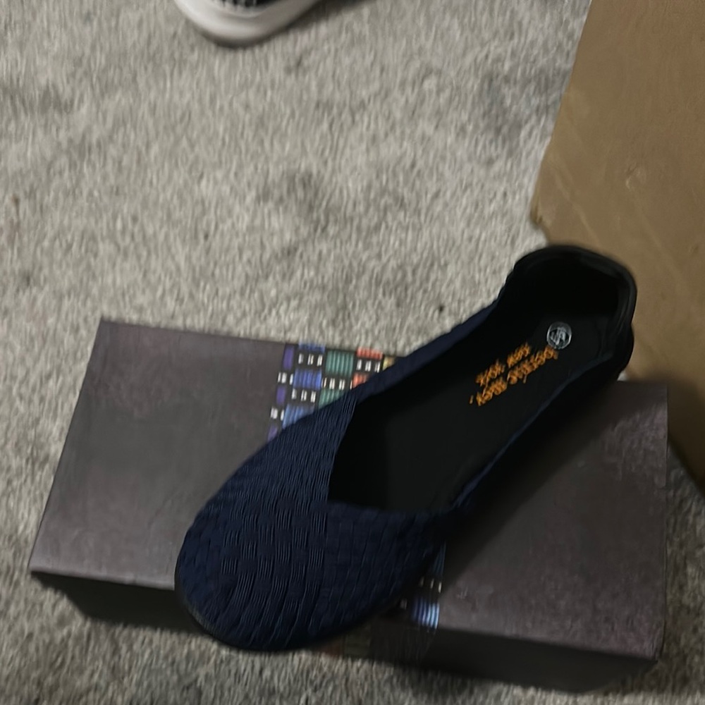 bernie mev. Catwalk Navy Blue Women's Flats